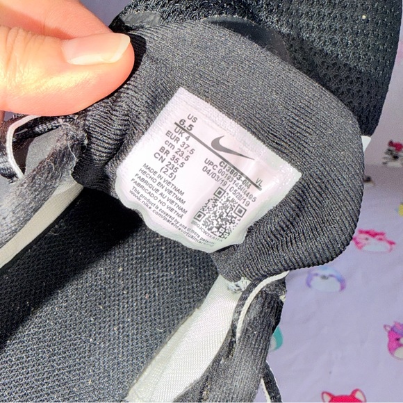 Nike Running Shoes - Black and White - Women's Size 6.5 US - Picture 7 of 7